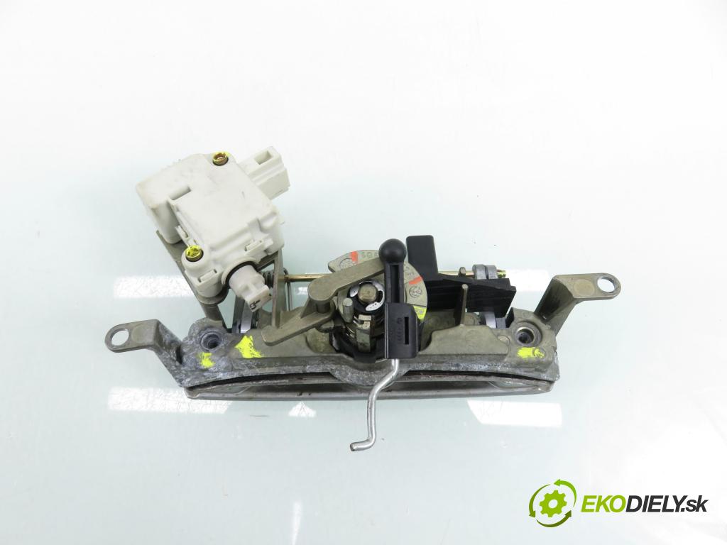 VW POLO (9N_) HB 2006 40,00 1.2 - BMD 1198,00 Kľučka dverí kufor 6Q6827297F