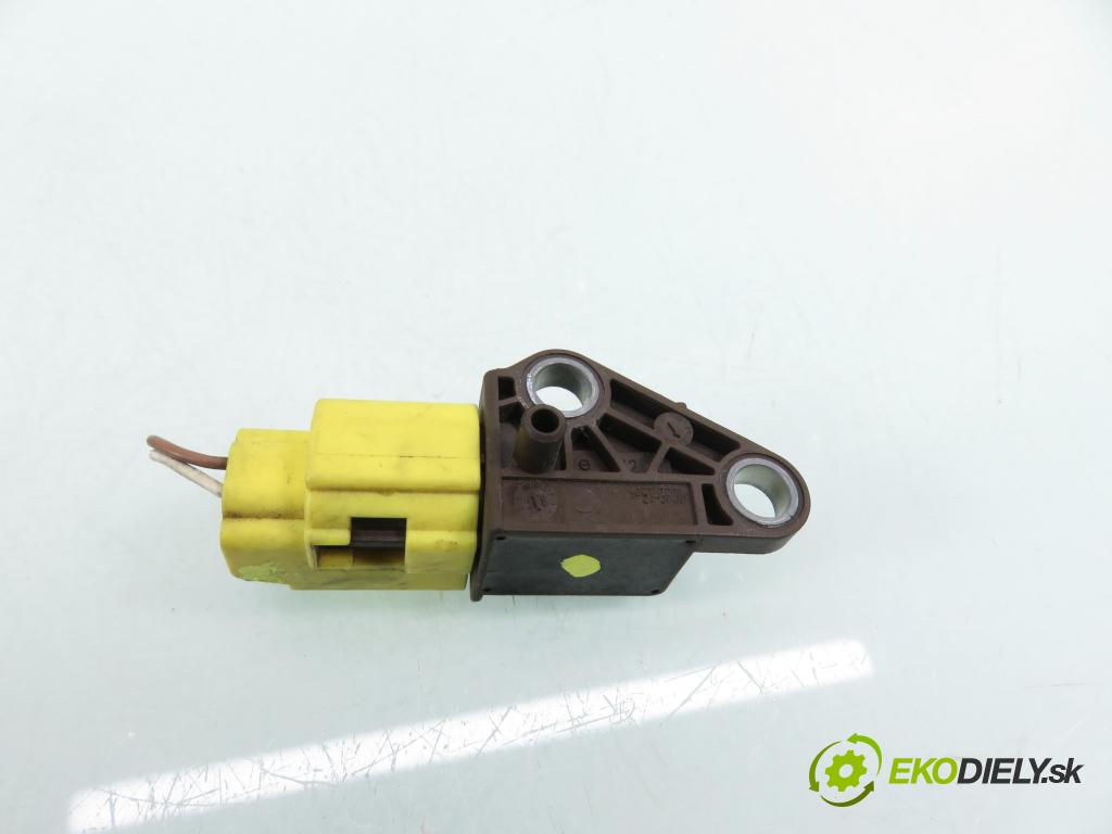 AUDI A5 (8T3) COUPE 2009 140,00 2.7 TDI - CGKA 2698,00 Snímač nárazu 5WK43738 ; 8K0959651 (Snímač nárazu)