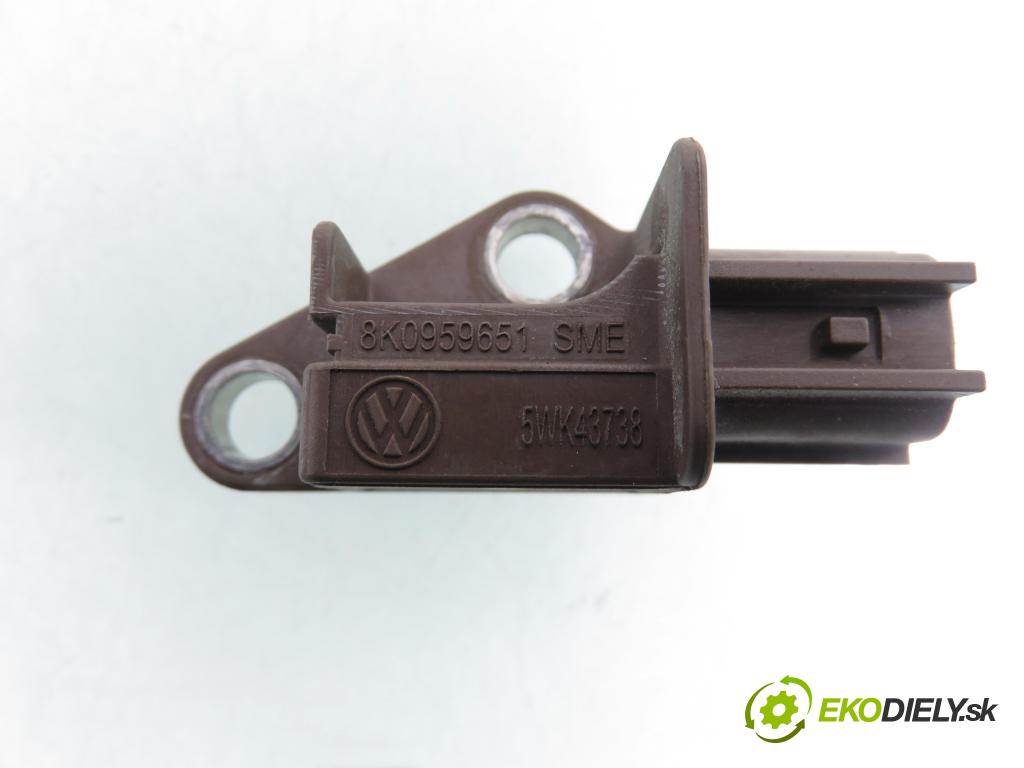 AUDI A5 (8T3) COUPE 2009 140,00 2.7 TDI - CGKA 2698,00 Snímač nárazu 5WK43738 ; 8K0959651 (Snímač nárazu)