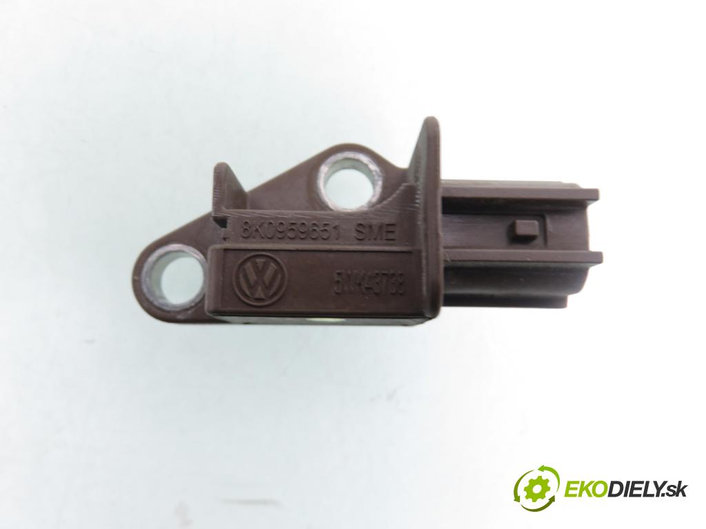 AUDI A5 (8T3) COUPE 2009 140,00 2.7 TDI - CGKA 2698,00 Snímač nárazu 5WK43738 ; 8K0959651 (Snímač nárazu)