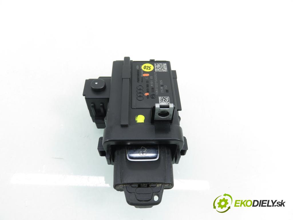 AUDI A5 (8T3) COUPE 2009 140,00 2.7 TDI - CGKA 2698,00 spinačka 8K0909131C (Spínacia skrinka)