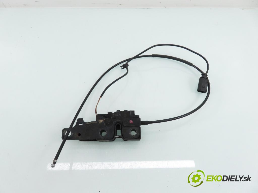 AUDI A3 (8P1) HB 2003 103,00 2.0 TDI PD 16V 140 1968,00 zámok kapoty 8P0823509C