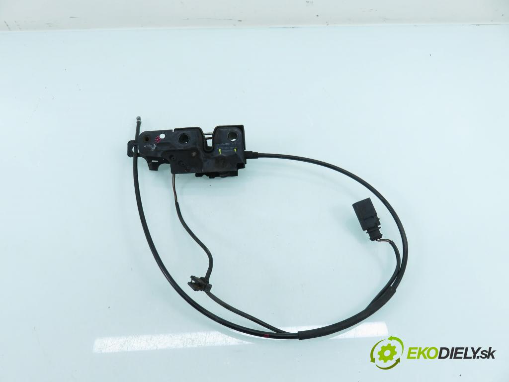 AUDI A3 (8P1) HB 2003 103,00 2.0 TDI PD 16V 140 1968,00 zámok kapoty 8P0823509C