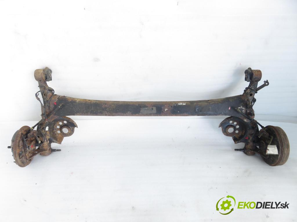 TOYOTA YARIS (_P1_) HB 2004 50,00 1.0 VVT- i 68 - 1SZ-FE 998,00 výztuha zadní část ABS 