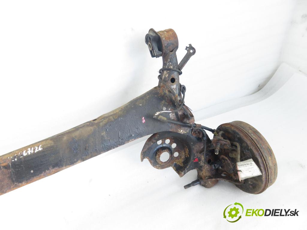 TOYOTA YARIS (_P1_) HB 2004 50,00 1.0 VVT- i 68 - 1SZ-FE 998,00 výztuha zadní část ABS