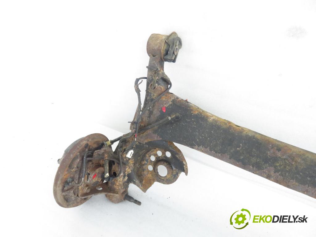 TOYOTA YARIS (_P1_) HB 2004 50,00 1.0 VVT- i 68 - 1SZ-FE 998,00 výztuha zadní část ABS