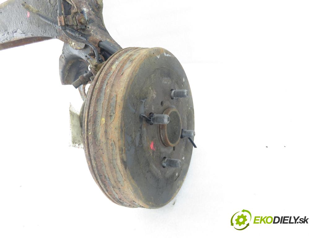 TOYOTA YARIS (_P1_) HB 2004 50,00 1.0 VVT- i 68 - 1SZ-FE 998,00 výztuha zadní část ABS