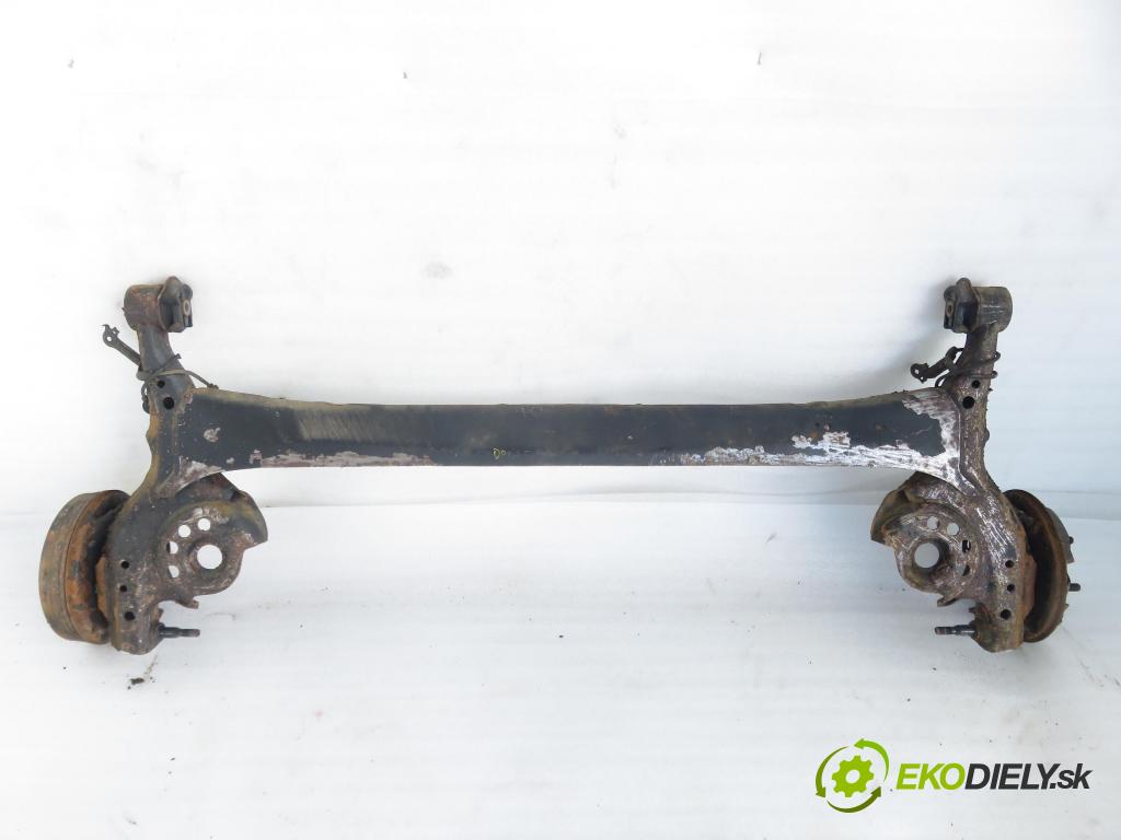 TOYOTA YARIS (_P1_) HB 2004 50,00 1.0 VVT- i 68 - 1SZ-FE 998,00 výztuha zadní část ABS