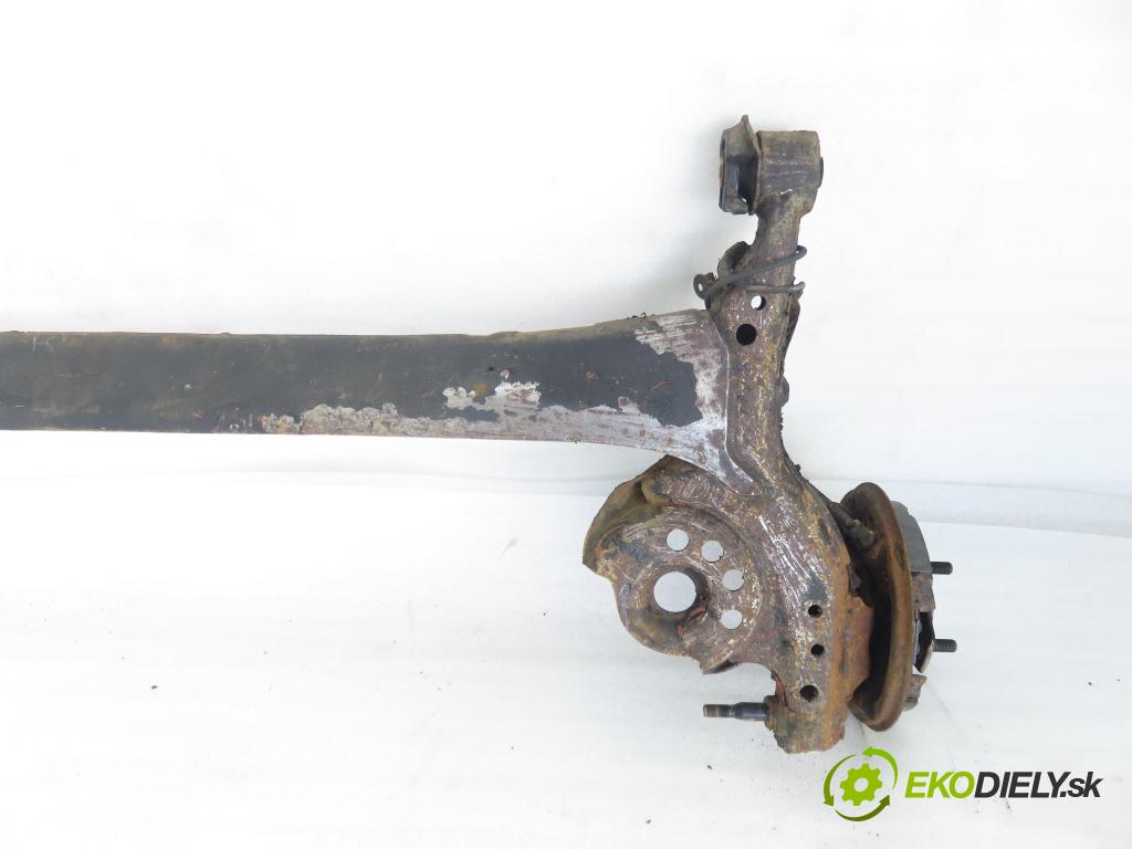 TOYOTA YARIS (_P1_) HB 2004 50,00 1.0 VVT- i 68 - 1SZ-FE 998,00 výztuha zadní část ABS