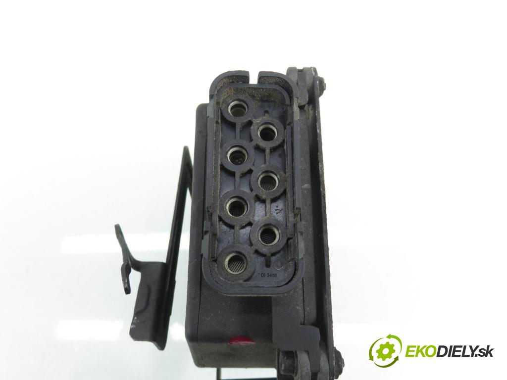 AUDI A3 (8P1) HB 2003 103,00 2.0 TDI PD 16V 140 1968,00 VENTIL magnetický 6Q0906625