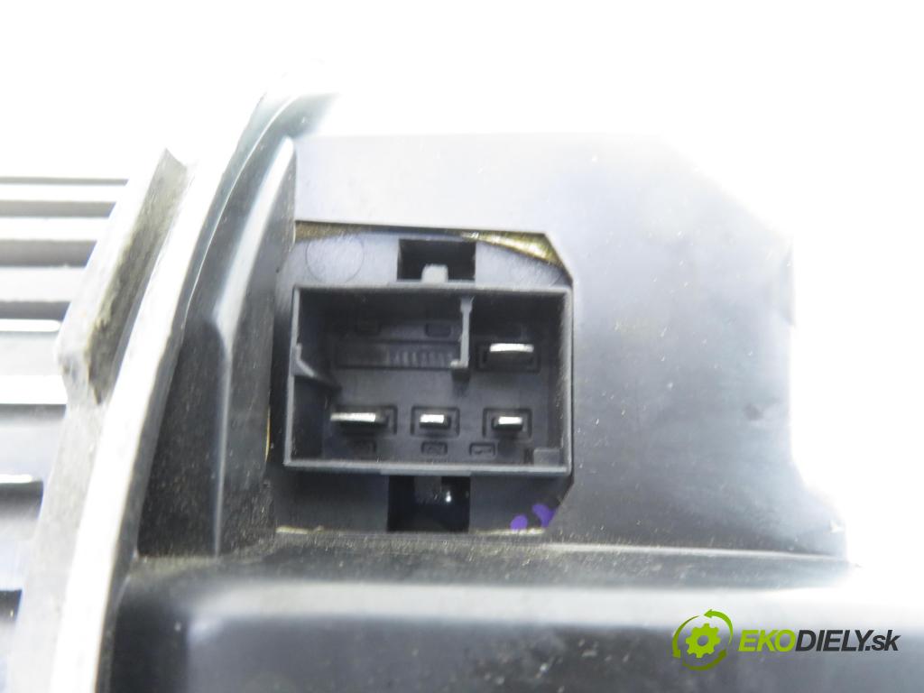 AUDI A3 (8P1) HB 2003 103,00 2.0 TDI PD 16V 140 1968,00 ventilátor větráku 1K1820015 ; F983228M