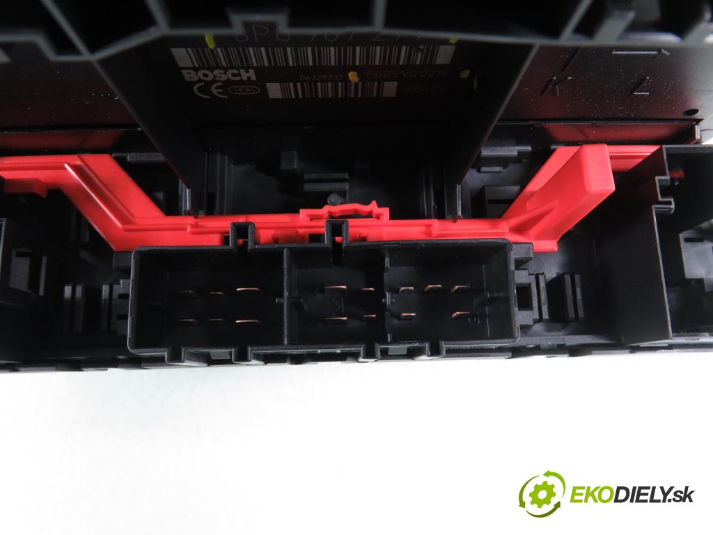 AUDI A3 (8P1) HB 2003 103,00 2.0 TDI PD 16V 140 1968,00 MODUL komfortu 8P0907279 ; F005V00218