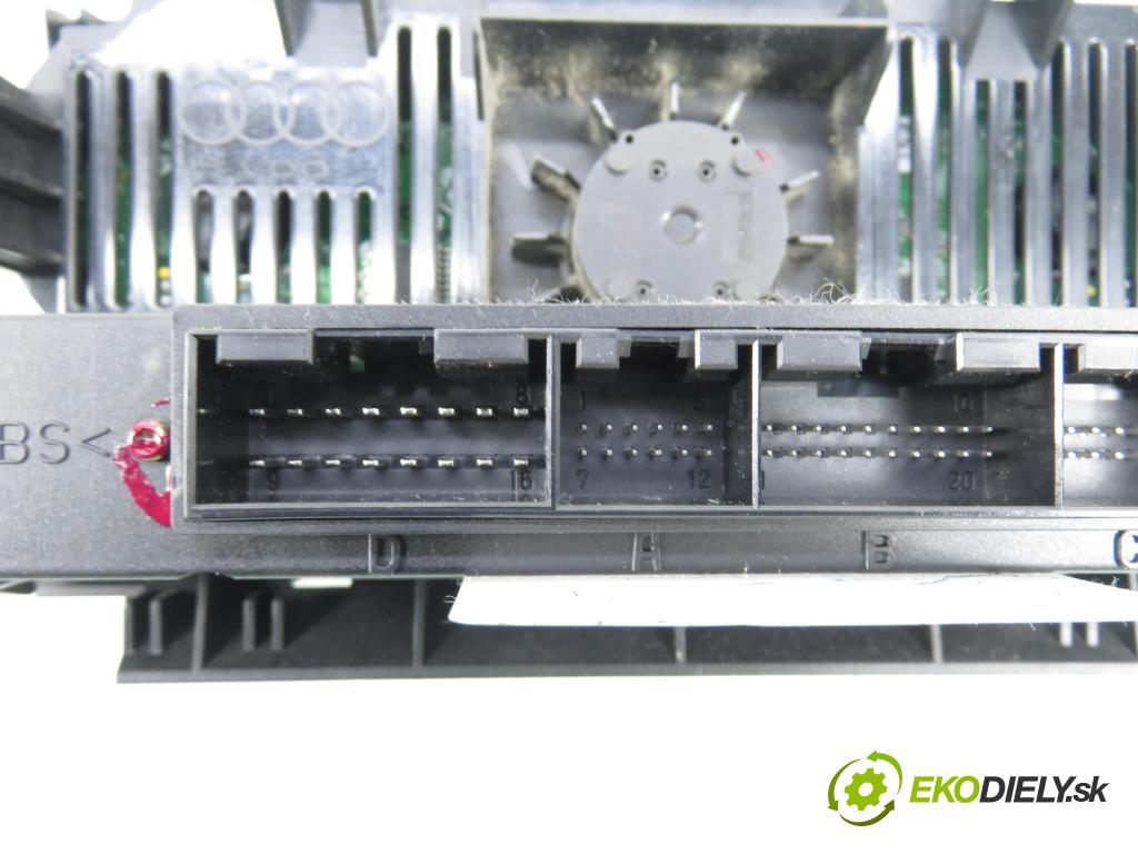 AUDI A3 (8P1) HB 2003 103,00 2.0 TDI PD 16V 140 1968,00 Panel topení KLIMATRONIK 8P0920043