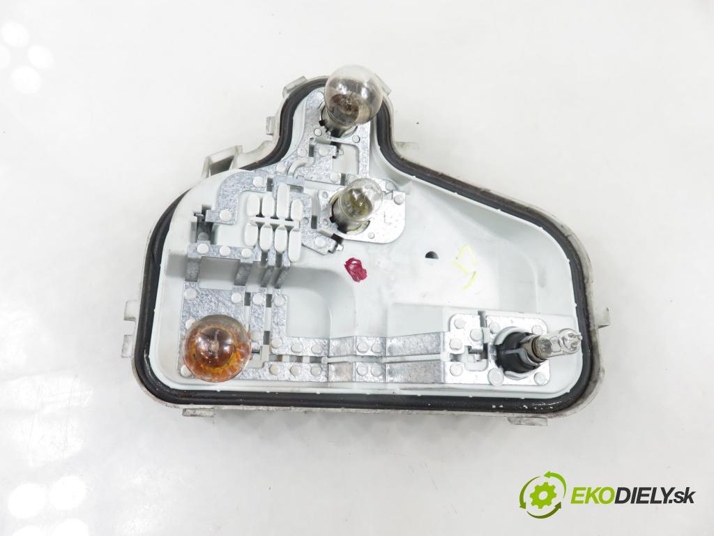 AUDI A3 (8P1) HB 2003 103,00 2.0 TDI PD 16V 140 1968,00 vložka svetla ľavy zadné 8P0945257