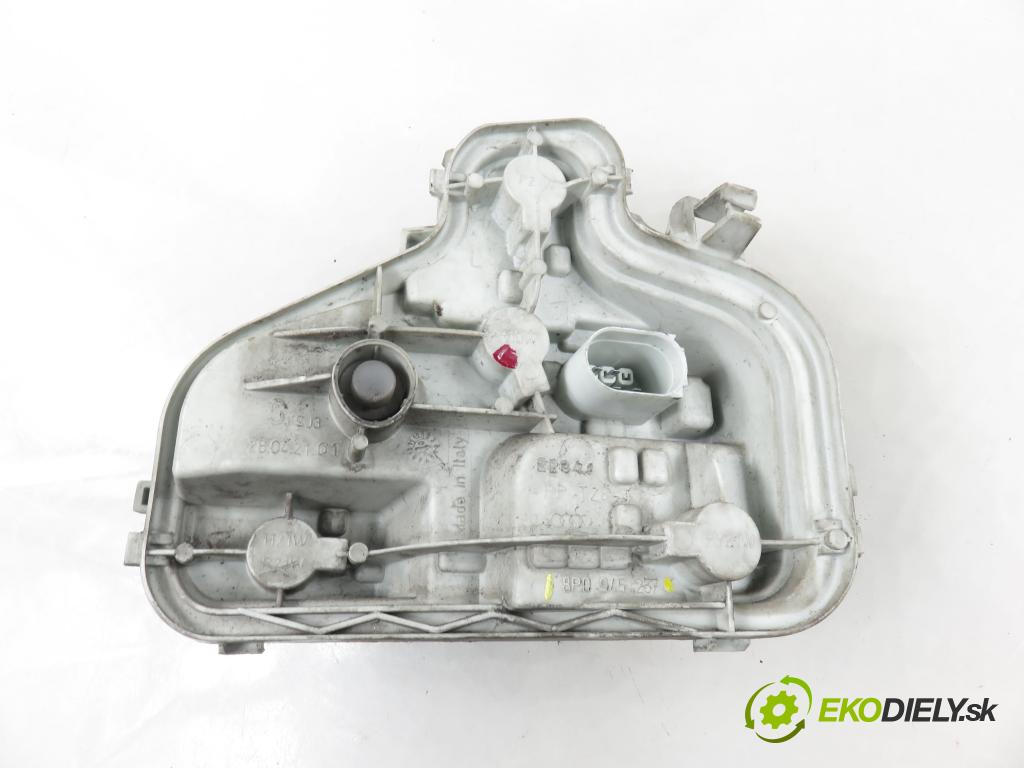 AUDI A3 (8P1) HB 2003 103,00 2.0 TDI PD 16V 140 1968,00 vložka svetla ľavy zadné 8P0945257