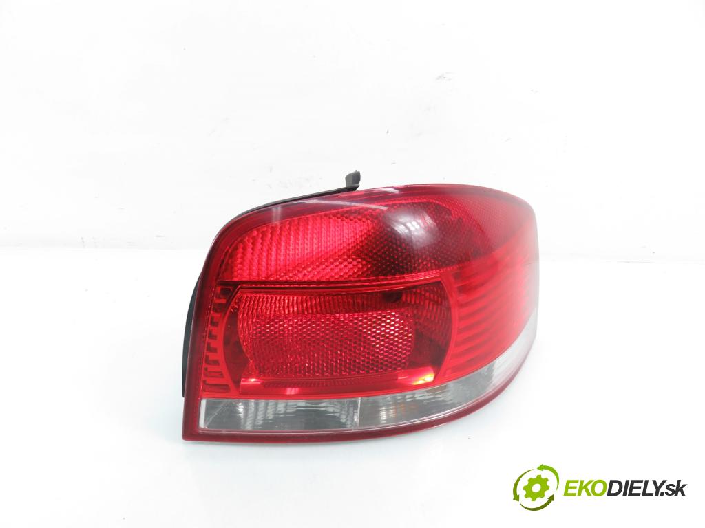 AUDI A3 (8P1) HB 2003 103,00 2.0 TDI PD 16V 140 1968,00 světlo pravé zadní 8P0945096