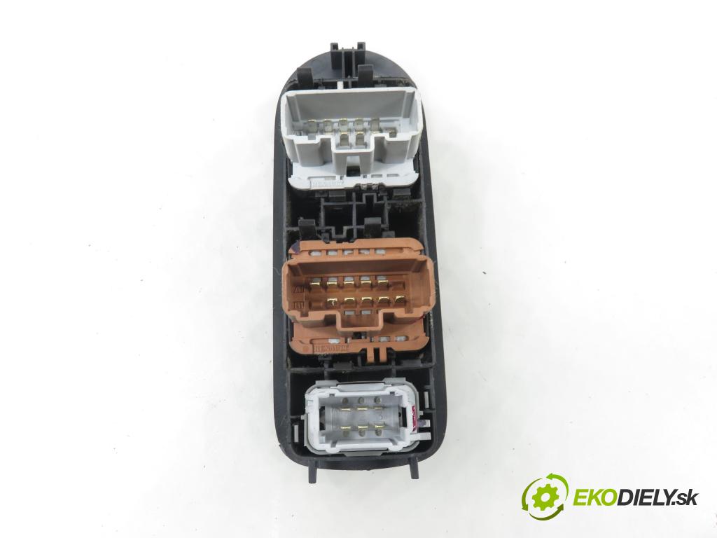 RENAULT GRAND SCENIC II (JM0/1_) MINIVAN 2006 0,00 1.9 dCi (JM15) - F9Q E 804 1870,00 Panel ovládaní oken 156018070