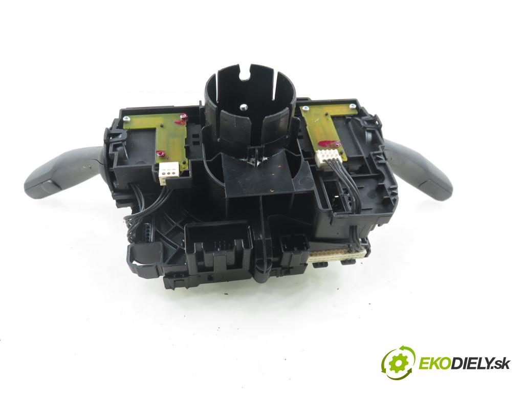 AUDI A5 (8T3) COUPE 2009 140,00 2.7 TDI - CGKA 2698,00 páčka/prepínač 8K0953502BC