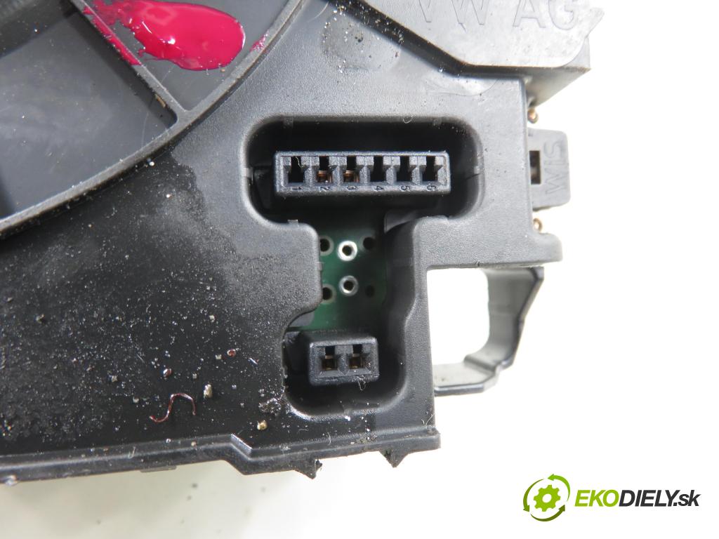 AUDI A5 (8T3) COUPE 2009 140,00 2.7 TDI - CGKA 2698,00 páčka/prepínač 8K0953502BC