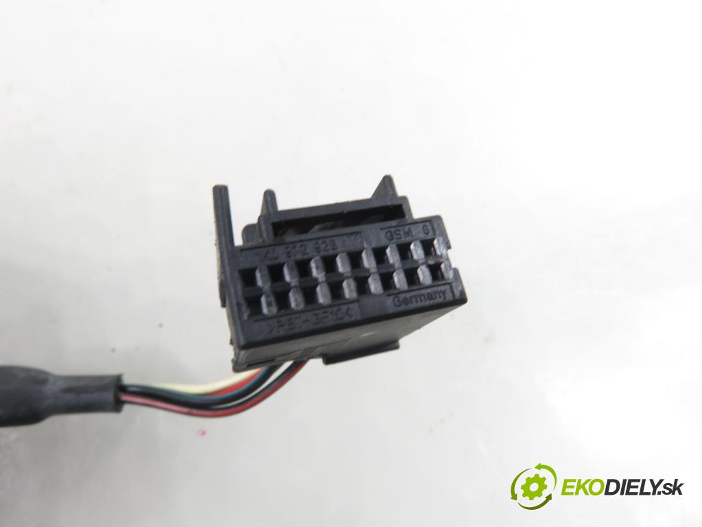 AUDI A3 (8P1) HB 2003 103,00 2.0 TDI PD 16V 140 1968,00 Spätné zrkadlo