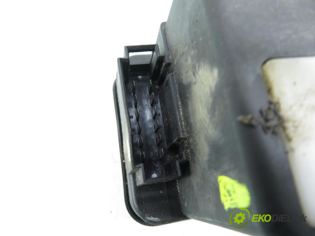 VW GOLF III Variant (1H5) KOMBI 1997 55,00 1.8 - ANN 1781,00 pumpa zámku centrálneho 1H0962257G