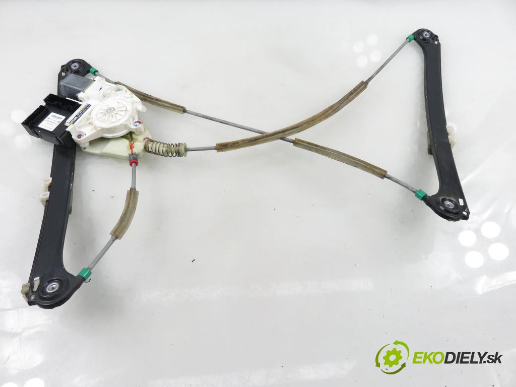 AUDI A3 (8P1) HB 2003 103,00 2.0 TDI PD 16V 140 1968,00 Mechanizmus okien 3D 8P0959802A