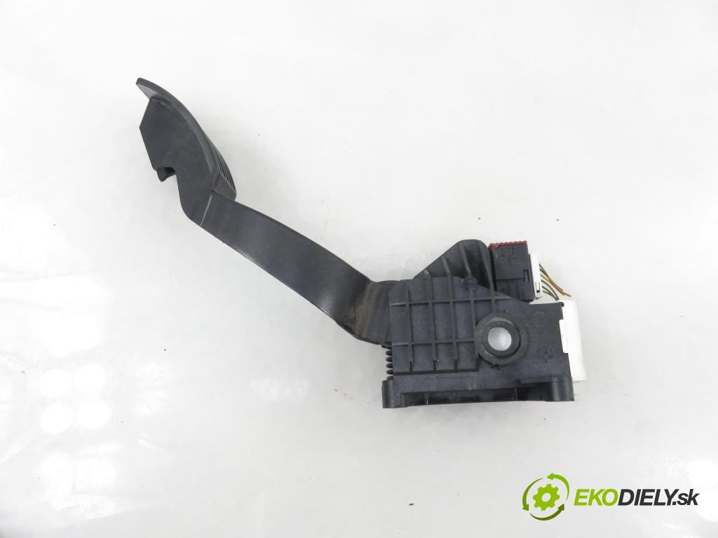 OPEL CORSA D (S07) HB 2010 70,00 1.3 CDTI - Z 13 DTE 1248,00 Potenciometer plynu 13305804 (Potenciometer plynového pedálu)