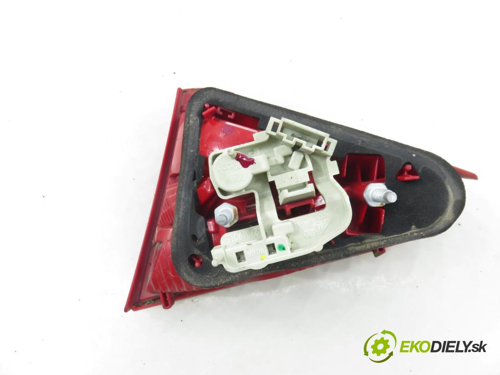 AUDI A5 (8T3) COUPE 2009 140,00 2.7 TDI - CGKA 2698,00 světlo levé zadní kufr 8T0945093