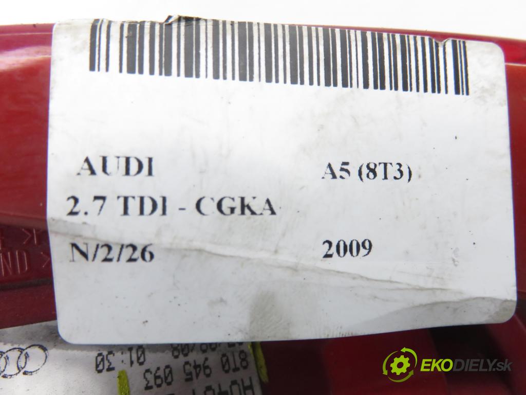 AUDI A5 (8T3) COUPE 2009 140,00 2.7 TDI - CGKA 2698,00 světlo levé zadní kufr 8T0945093