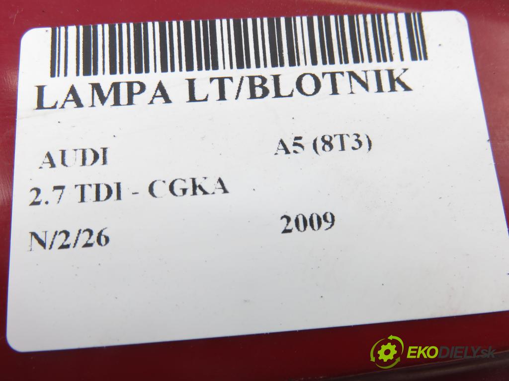 AUDI A5 (8T3) COUPE 2009 140,00 2.7 TDI - CGKA 2698,00 světlo levé zadní 8T0945095