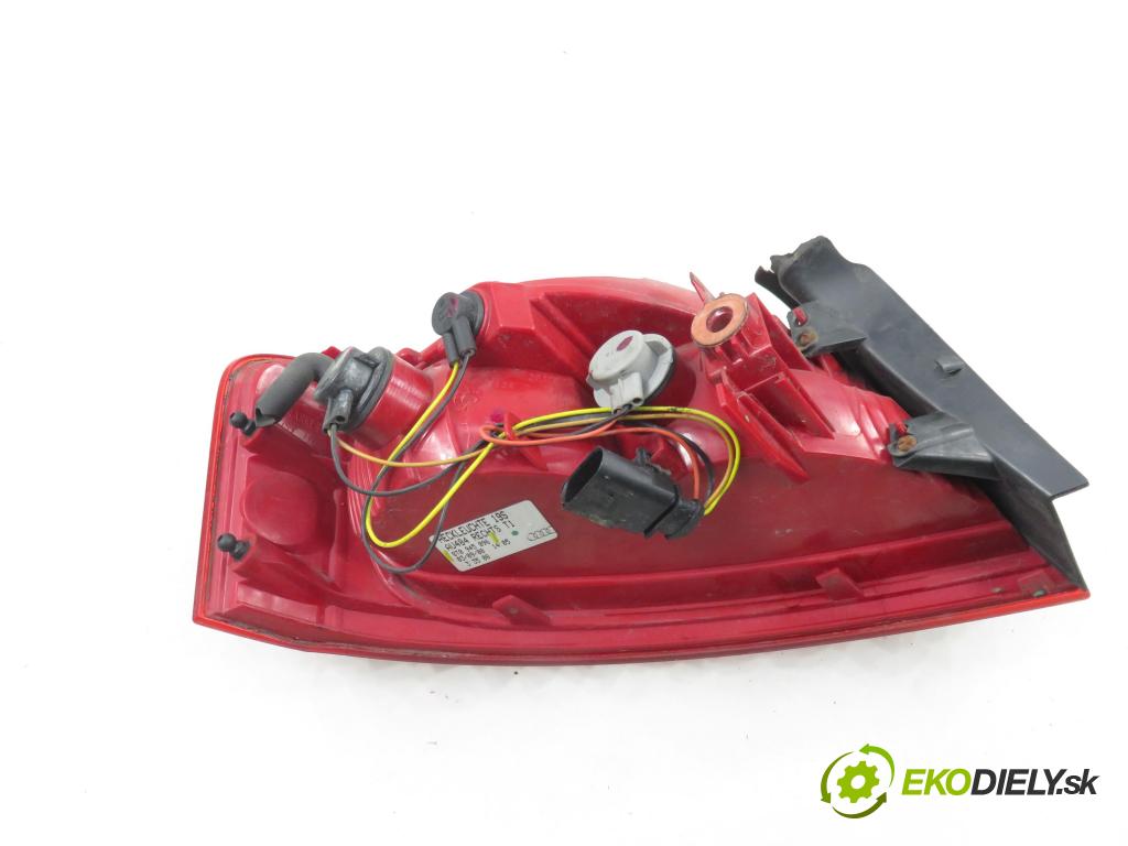 AUDI A5 (8T3) COUPE 2009 140,00 2.7 TDI - CGKA 2698,00 světlo pravé zadní 8T0945096