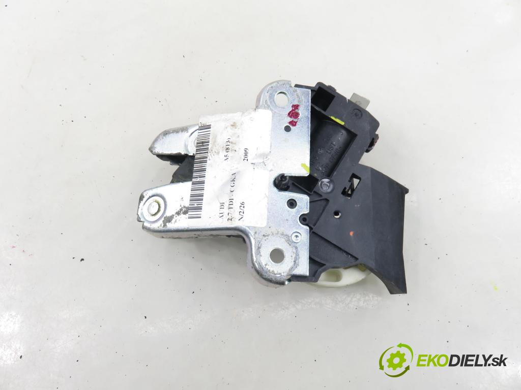 AUDI A5 (8T3) COUPE 2009 140,00 2.7 TDI - CGKA 2698,00 zámok dverí kufor 4F5827505D