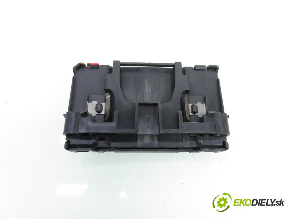 RENAULT GRAND SCENIC II (JM0/1_) MINIVAN 2006 0,00 1.9 dCi (JM15) - F9Q E 804 1870,00 čítač KARTY: 8200125077 ; S118539002D