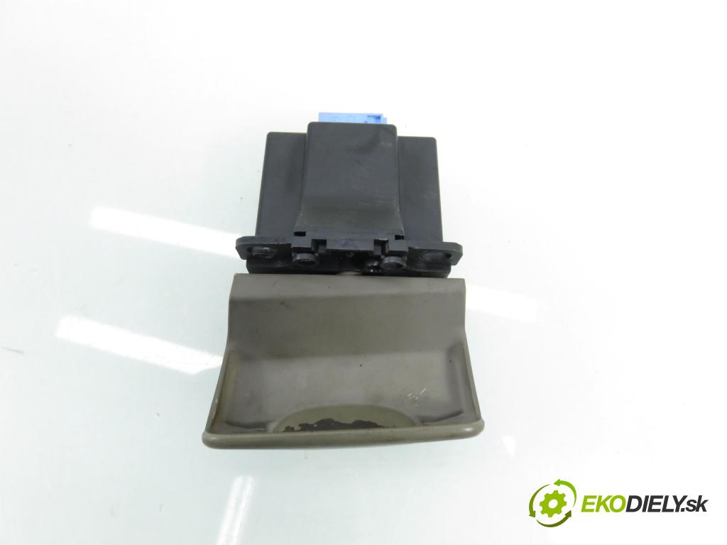 RENAULT GRAND SCENIC II (JM0/1_) MINIVAN 2006 0,00 1.9 dCi (JM15) - F9Q E 804 1870,00 vypínač brzdy MANUÁLNY: 8200243681