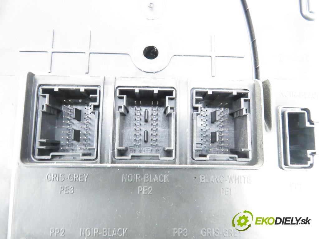 RENAULT GRAND SCENIC II (JM0/1_) MINIVAN 2006 0,00 1.9 dCi (JM15) - F9Q E 804 1870,00 MODUL BSI 8200433198 ; S118400260E