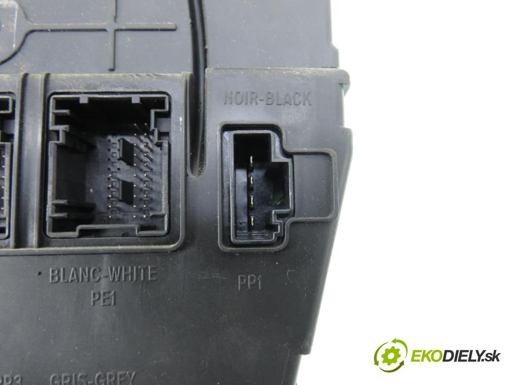 RENAULT GRAND SCENIC II (JM0/1_) MINIVAN 2006 0,00 1.9 dCi (JM15) - F9Q E 804 1870,00 MODUL BSI 8200433198 ; S118400260E