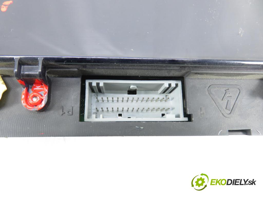 RENAULT GRAND SCENIC II (JM0/1_) MINIVAN 2006 0,00 1.9 dCi (JM15) - F9Q E 804 1870,00 Prístrojovka elektrický P8200461294H