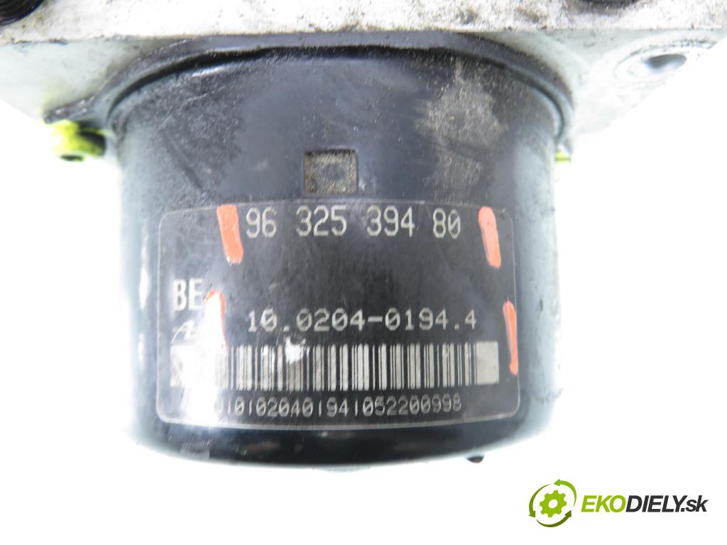 PEUGEOT 206 liftback (2A/C) HB 2003 55,00 1.4 i - KFW (TU3JP) 1360,00 pumpa ABS 9632539480 ; 10094811083 ; 10020806902 (Pumpa ABS)