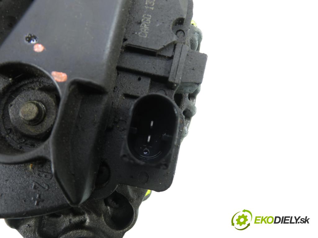 VW GOLF IV (1J1) HB 2001 66,00 1.9 TDI 90 - ALH 1896,00 Alternátor 028903028E ; 0124515010 (Alternátor)