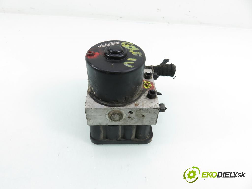 VW GOLF IV (1J1) HB 2001 66,00 1.9 TDI 90 - ALH 1896,00 pumpa ABS 1C0907379E ; 10096003133 ; 1J0614517E (Pumpa ABS)