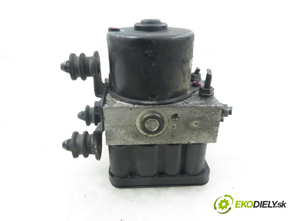AUDI A3 (8P1) HB 2003 103,00 2.0 TDI PD 16V 140 1968,00 Pumpa ABS 1K0907379D ; 10096003433 ; 1K0614517B (Pumpa ABS)