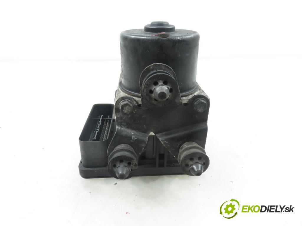 AUDI A3 (8P1) HB 2003 103,00 2.0 TDI PD 16V 140 1968,00 Pumpa ABS 1K0907379D ; 10096003433 ; 1K0614517B (Pumpa ABS)