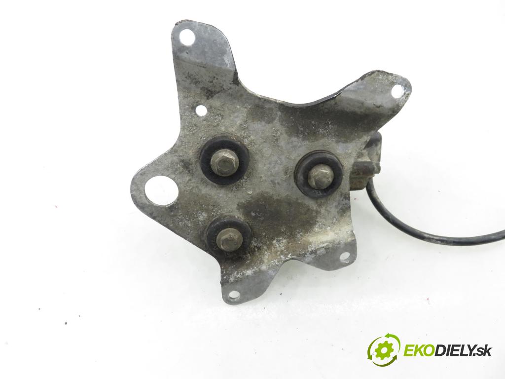 MERCEDES-BENZ Sedan (W124) SEDAN 1992 100,00 200 E (124.019) - M 111.940 1998,00 VENTIL: brzdy 1243505057