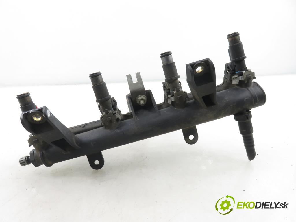 PEUGEOT 206 liftback (2A/C) HB 2003 55,00 1.4 75 - KFW 1360,00 lišta vstřikovací 9628982980D (Vstřikovací lišta)