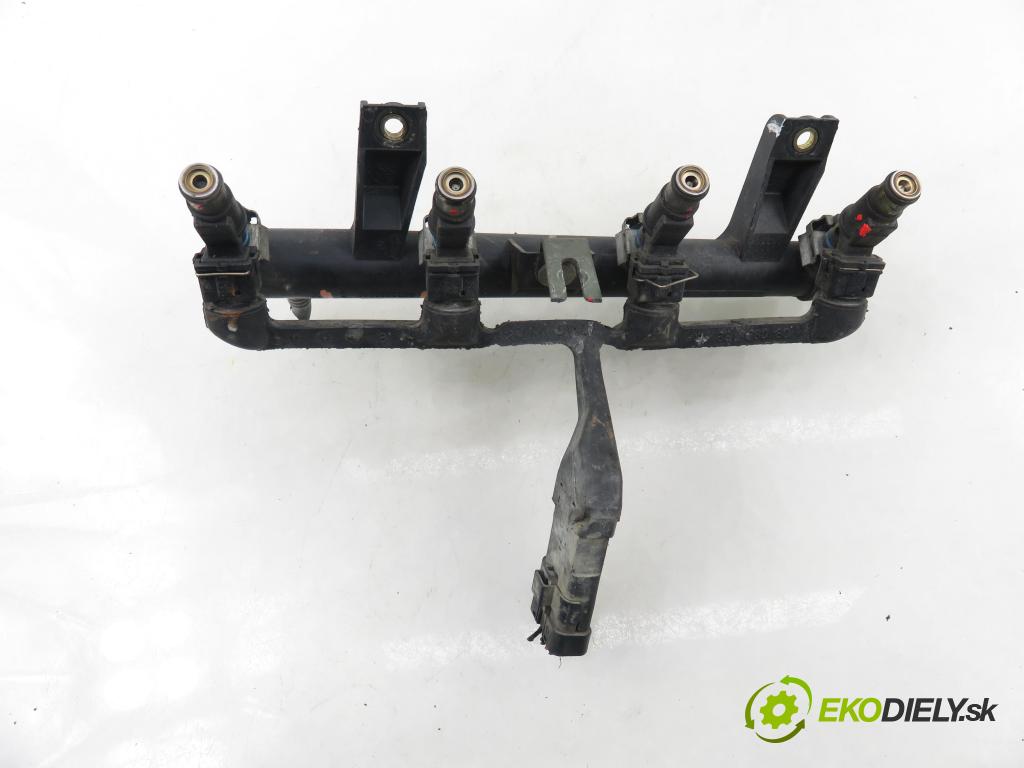 PEUGEOT 206 liftback (2A/C) HB 2003 55,00 1.4 75 - KFW 1360,00 lišta vstřikovací 9628982980D (Vstřikovací lišta)