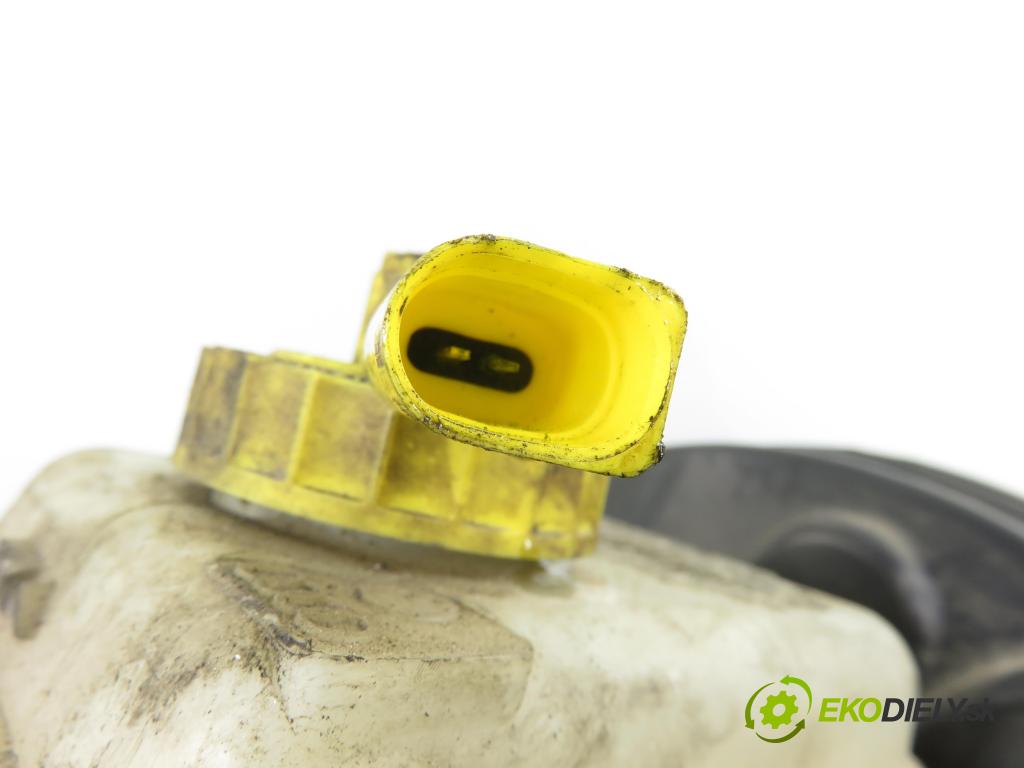 VW GOLF IV Variant (1J5) KOMBI 2002 74,00 1.9 TDI PD 101 - AXR 1896,00 posilovač 1J1614105T ; 03786435044 (Servočerpadlo)