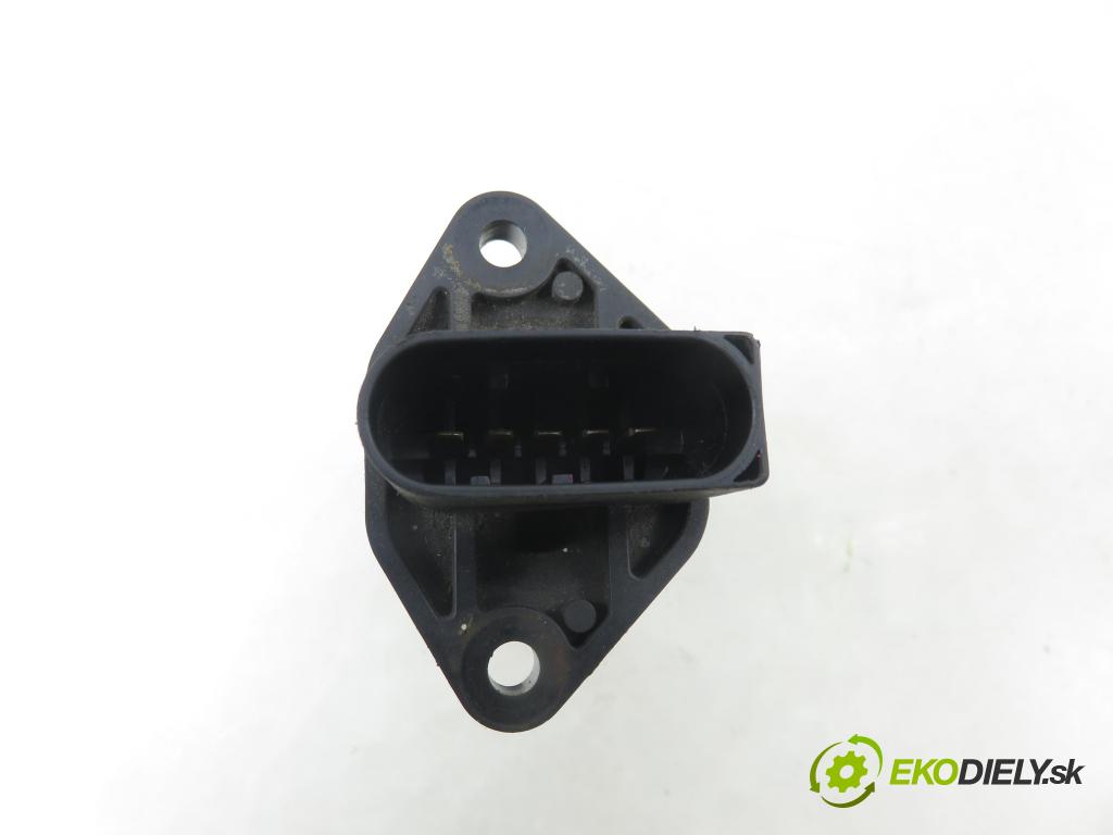 AUDI A3 (8P1) HB 2003 103,00 2.0 TDI PD 16V 140 1968,00 váha vzduchu vzduchu F00C2G2055