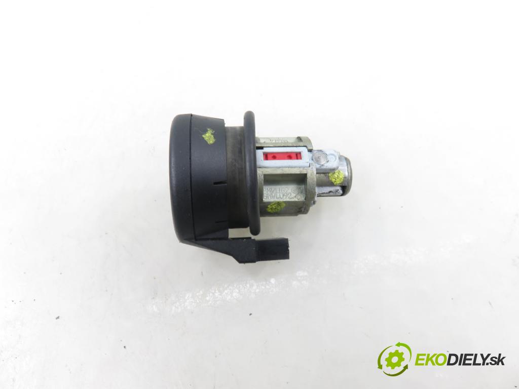 BMW 5 (E39) SEDAN 1997 110,00 520 i 150 - M52 B20 (206S3) 1991,00 zámok spínacej skrinky 8363099