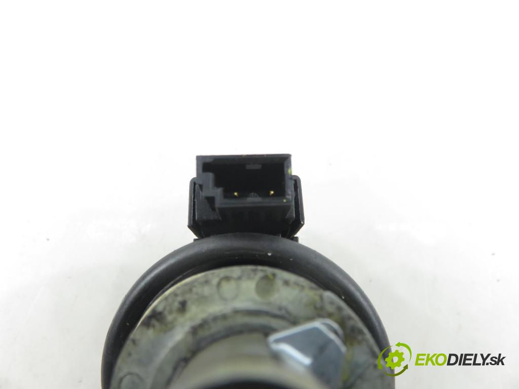 BMW 5 (E39) SEDAN 1997 110,00 520 i 150 - M52 B20 (206S3) 1991,00 zámok spínacej skrinky 8363099