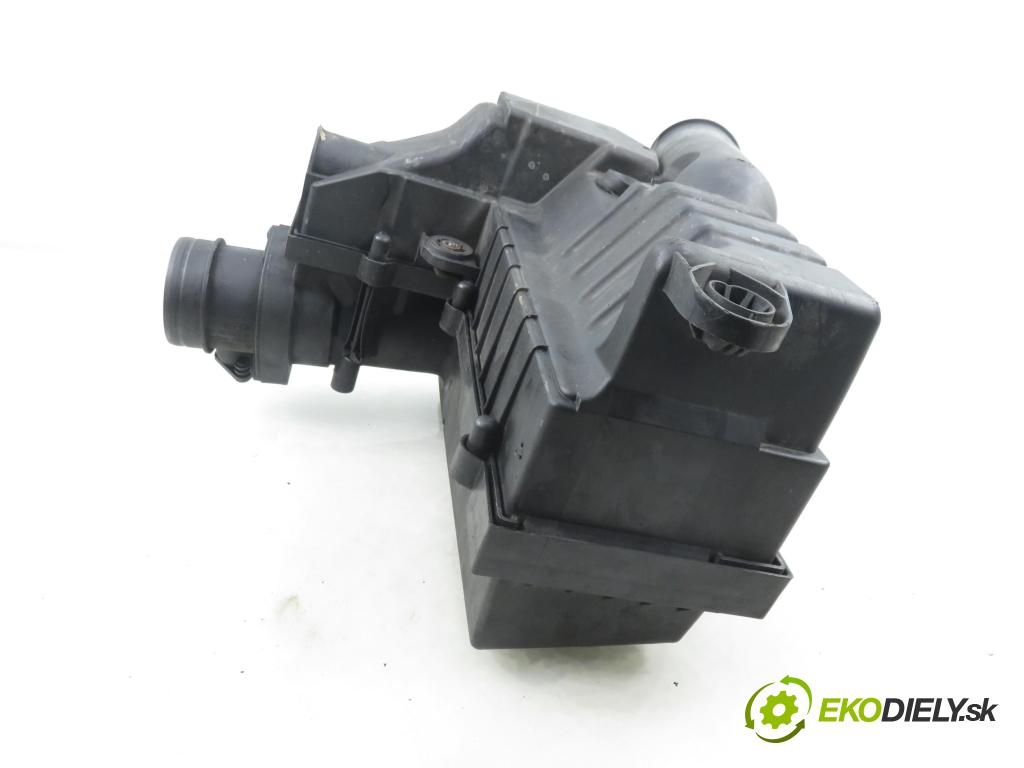 AUDI A3 (8P1) HB 2003 103,00 2.0 TDI PD 16V 140 1968,00 obal filtra vzduchu 1K0129607M ; 1K0129601AA ; 1K0129620D (Kryt vzduchového filtru)